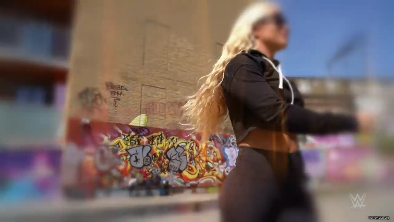 Shinsuke_Nakamura__Mandy_Rose_hit_the_skate_park_in_London_mp40127.jpg