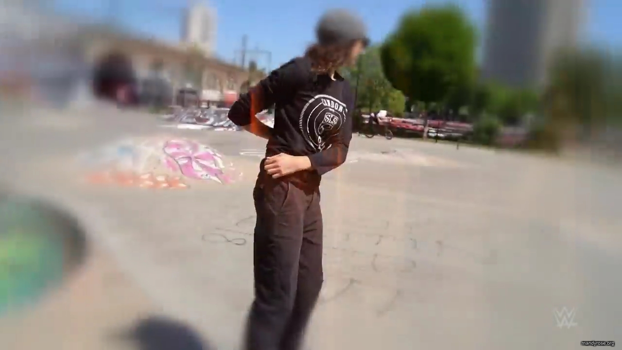 Shinsuke_Nakamura__Mandy_Rose_hit_the_skate_park_in_London_mp40134.jpg