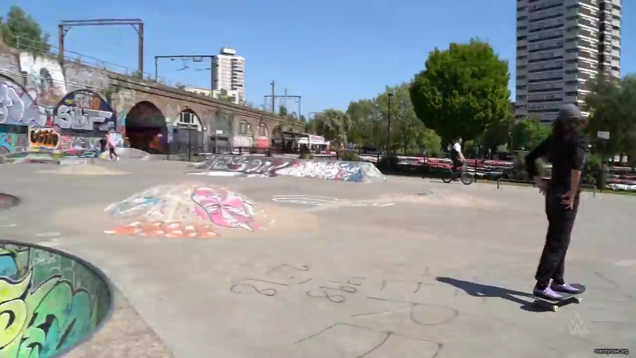 Shinsuke_Nakamura__Mandy_Rose_hit_the_skate_park_in_London_mp40135.jpg