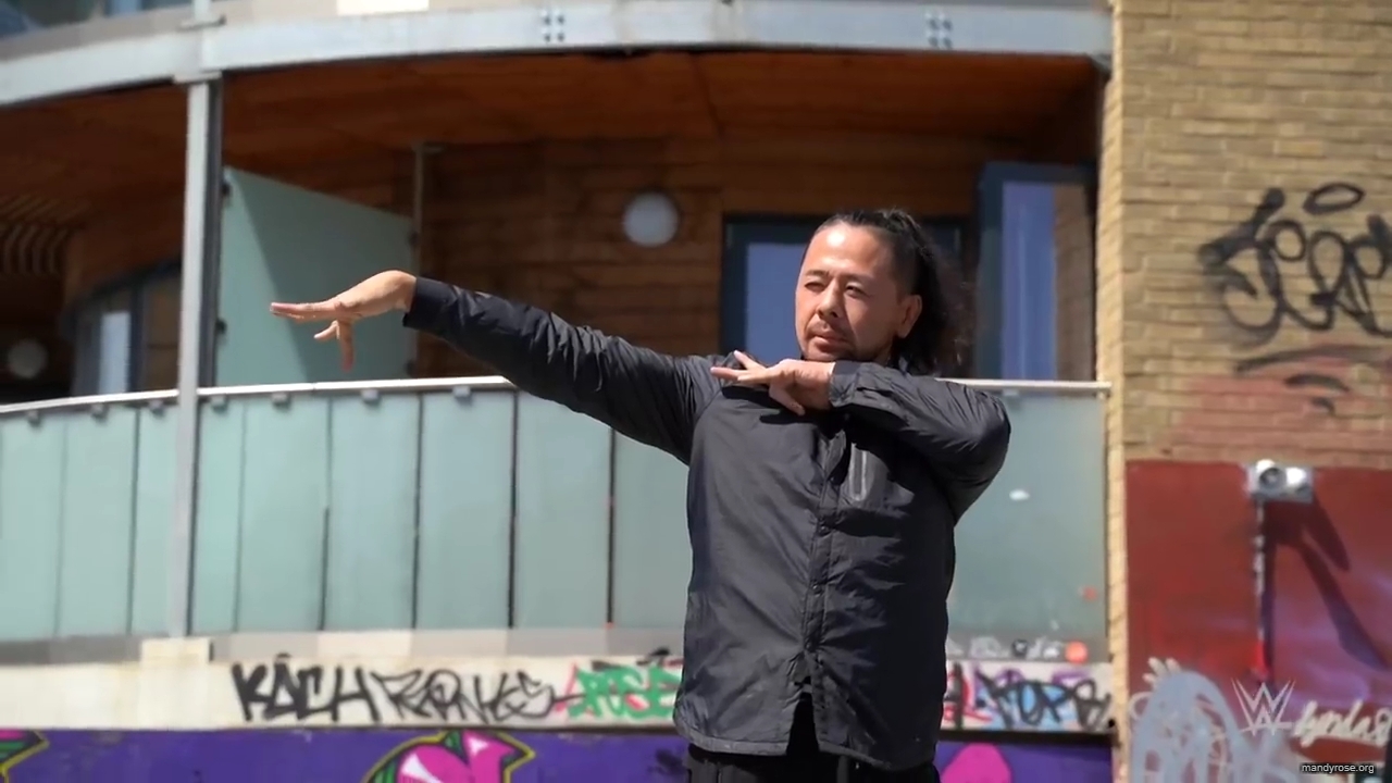 Shinsuke_Nakamura__Mandy_Rose_hit_the_skate_park_in_London_mp40155.jpg