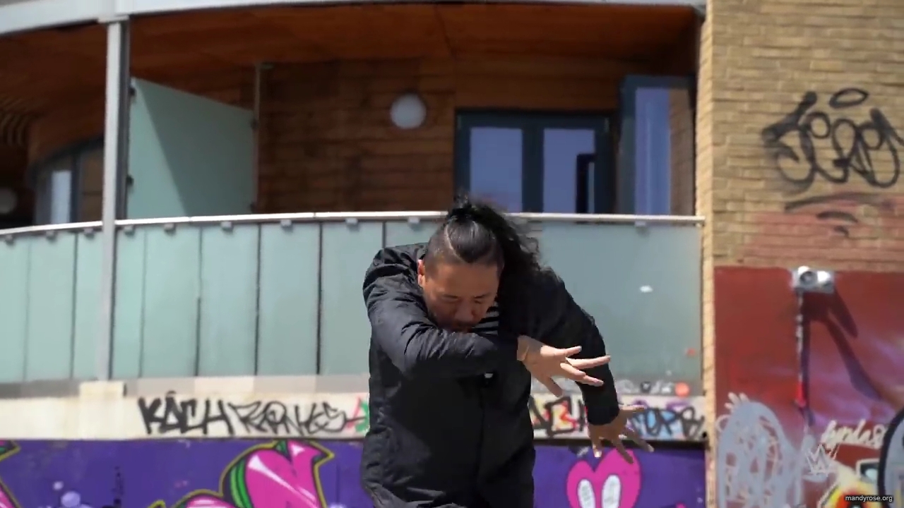 Shinsuke_Nakamura__Mandy_Rose_hit_the_skate_park_in_London_mp40156.jpg