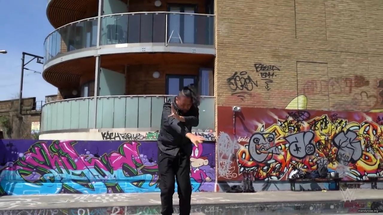Shinsuke_Nakamura__Mandy_Rose_hit_the_skate_park_in_London_mp40160.jpg