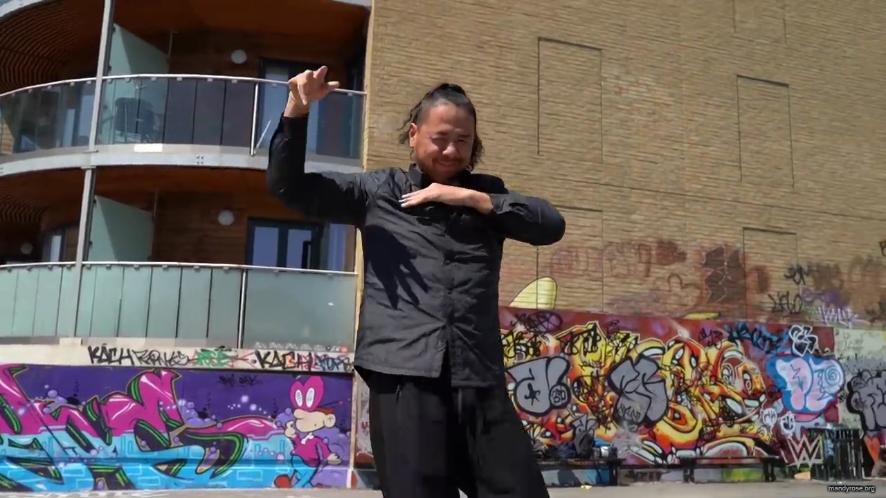 Shinsuke_Nakamura__Mandy_Rose_hit_the_skate_park_in_London_mp40172.jpg