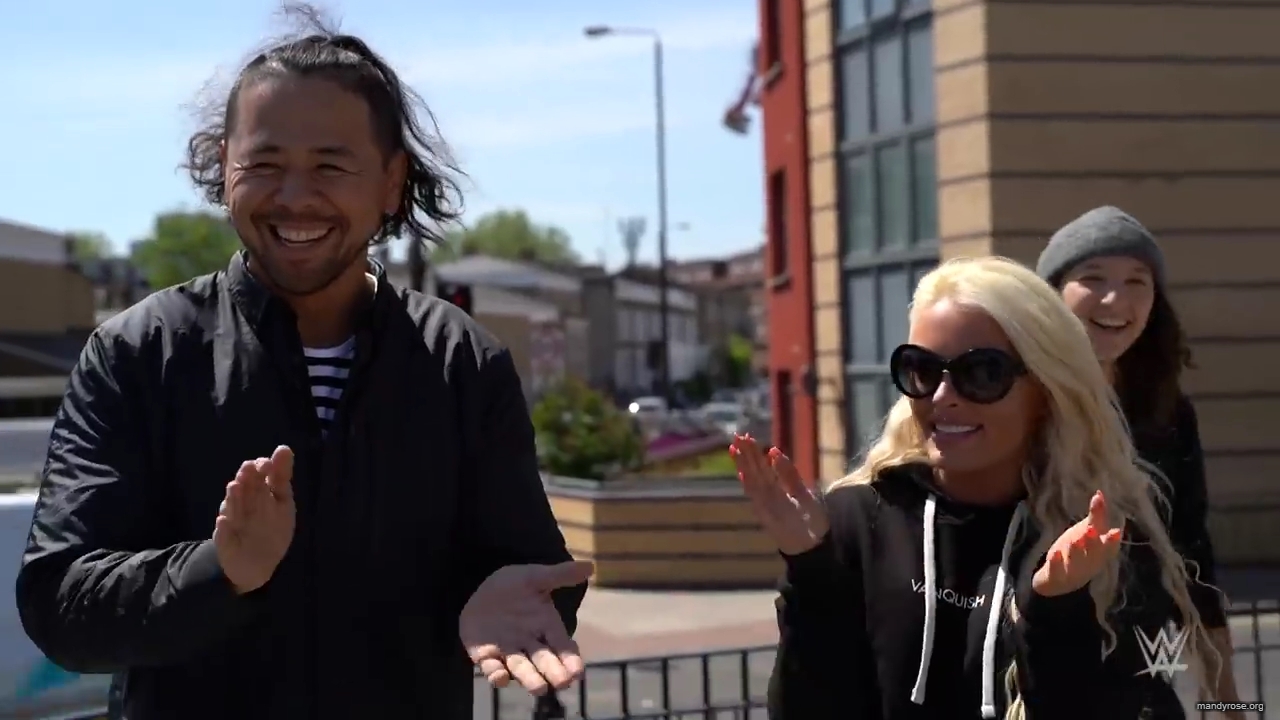 Shinsuke_Nakamura__Mandy_Rose_hit_the_skate_park_in_London_mp40186.jpg