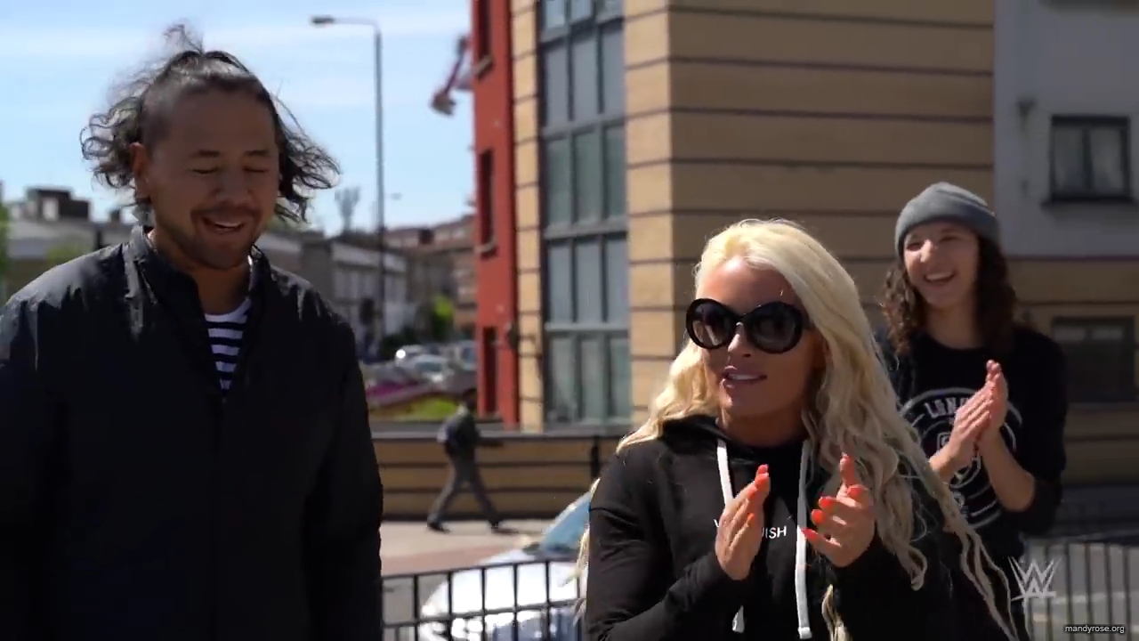Shinsuke_Nakamura__Mandy_Rose_hit_the_skate_park_in_London_mp40188.jpg