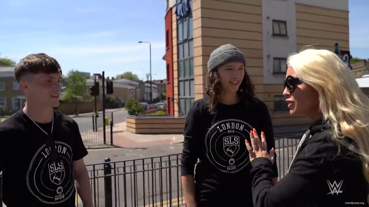 Shinsuke_Nakamura__Mandy_Rose_hit_the_skate_park_in_London_mp40195.jpg