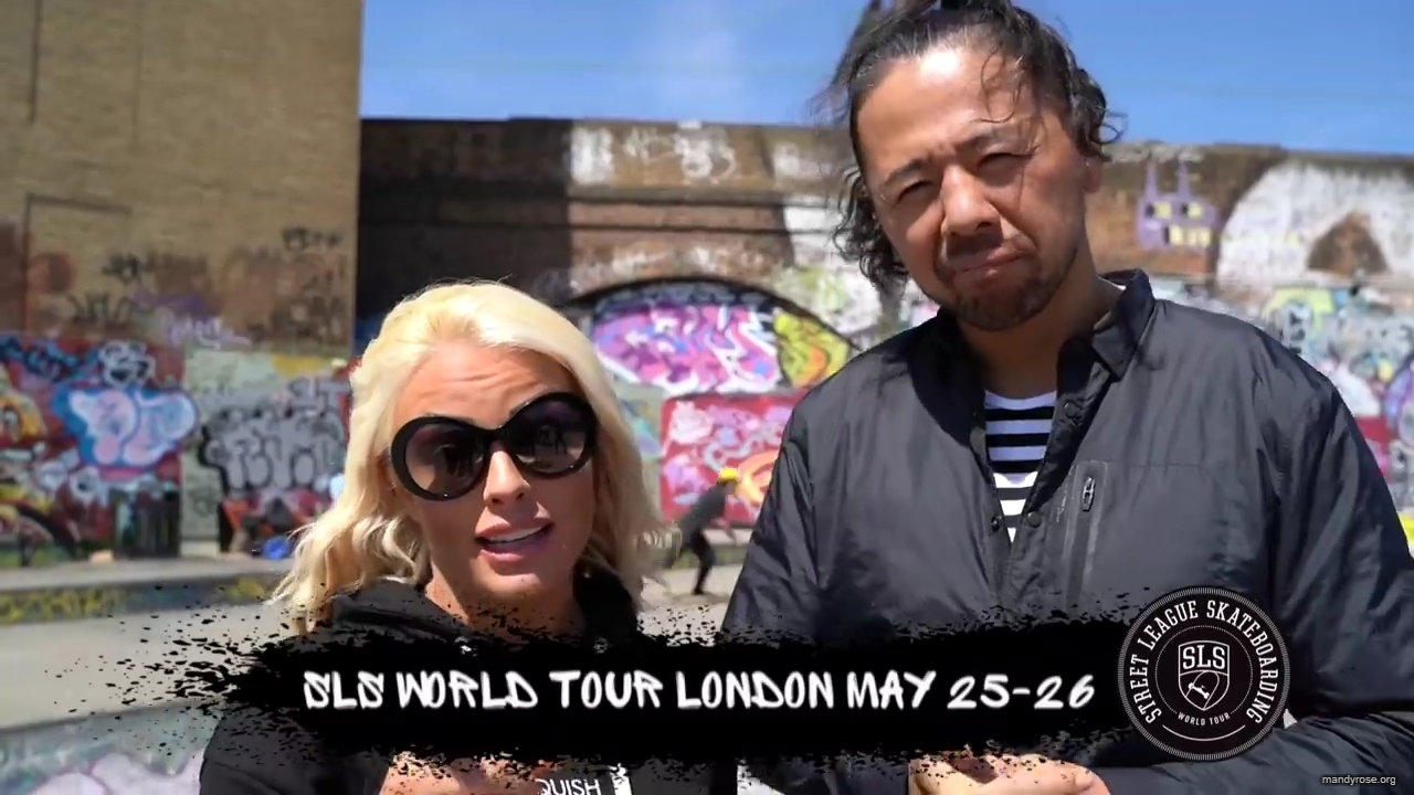 Shinsuke_Nakamura__Mandy_Rose_hit_the_skate_park_in_London_mp40206.jpg