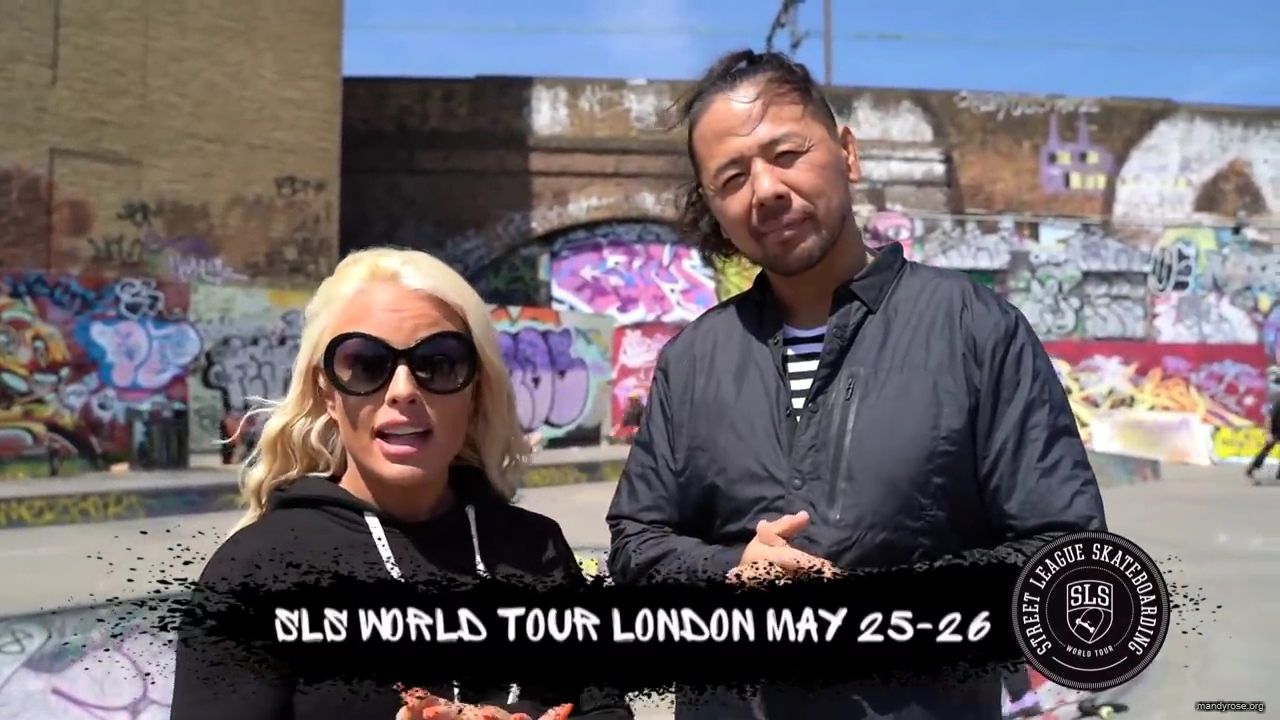 Shinsuke_Nakamura__Mandy_Rose_hit_the_skate_park_in_London_mp40209.jpg