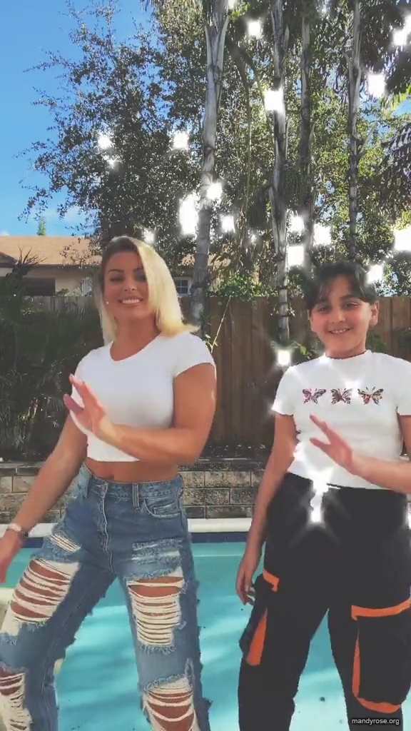 Snaptik_6859853282433699077_mandyrose-wwe_mp40059.jpg