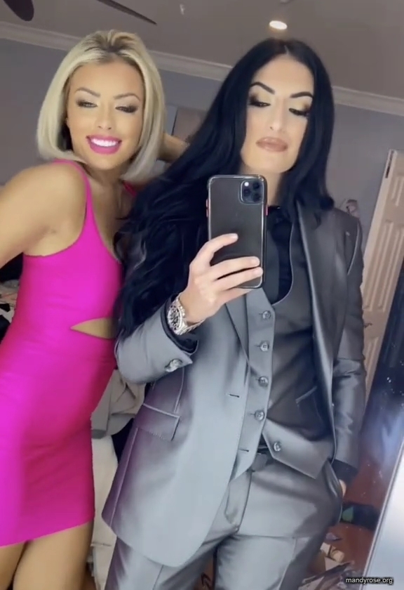 Snaptik_6905367267375189253_mandyrose-wwe_mp40007.jpg