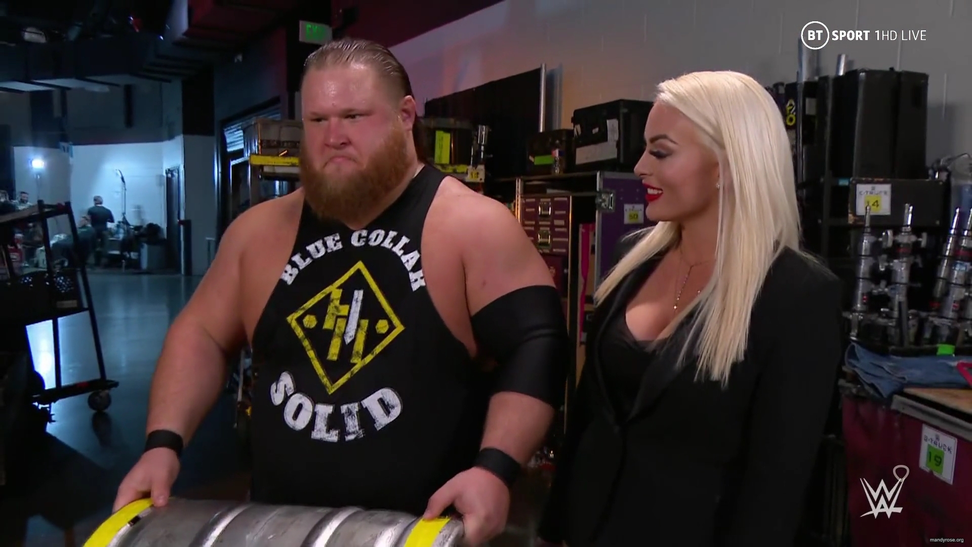 WWE_2020_01_03_Friday_Night_SmackDown_1080p_HDTV_x264-ACES_mkv0002.jpg