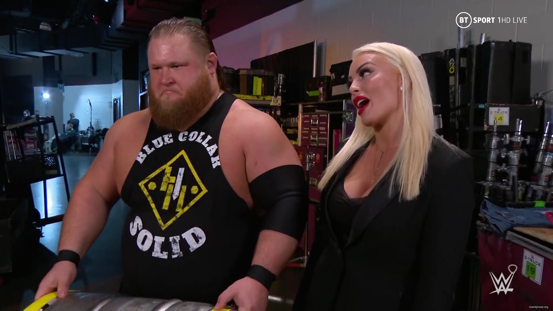 WWE_2020_01_03_Friday_Night_SmackDown_1080p_HDTV_x264-ACES_mkv0003.jpg