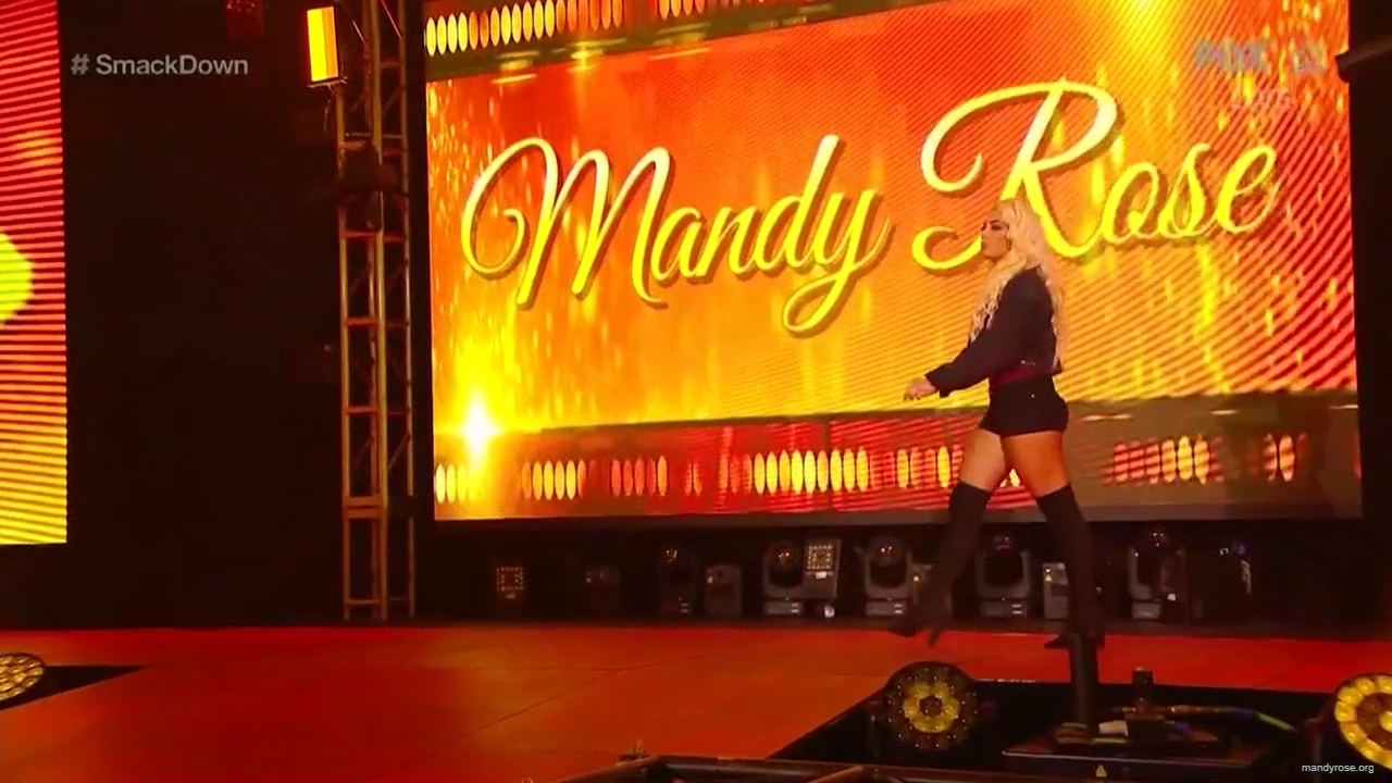 WWE_Friday_Night_SmackDown_2020_04_17_720p_HDTV_x264-NWCHD_mp40005.jpg