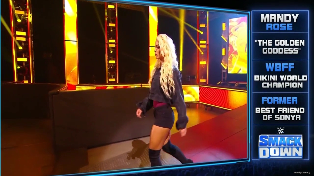 WWE_Friday_Night_SmackDown_2020_04_17_720p_HDTV_x264-NWCHD_mp40014.jpg