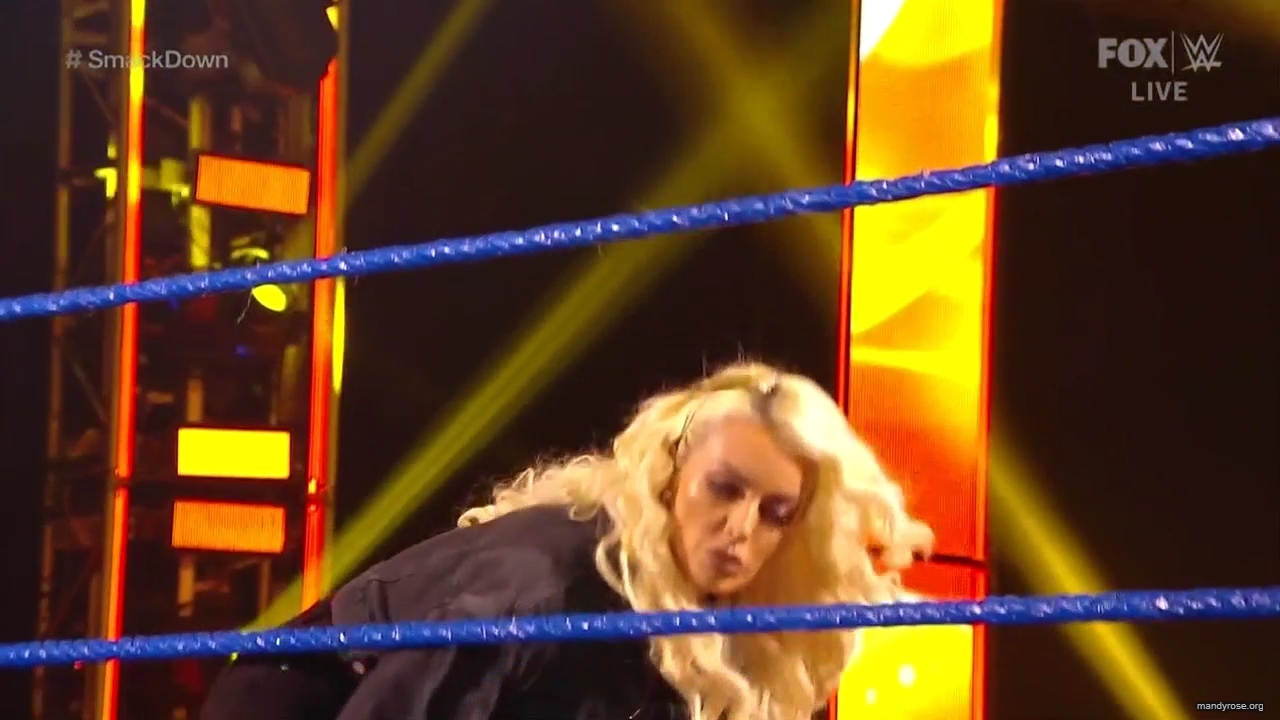 WWE_Friday_Night_SmackDown_2020_04_17_720p_HDTV_x264-NWCHD_mp40026.jpg