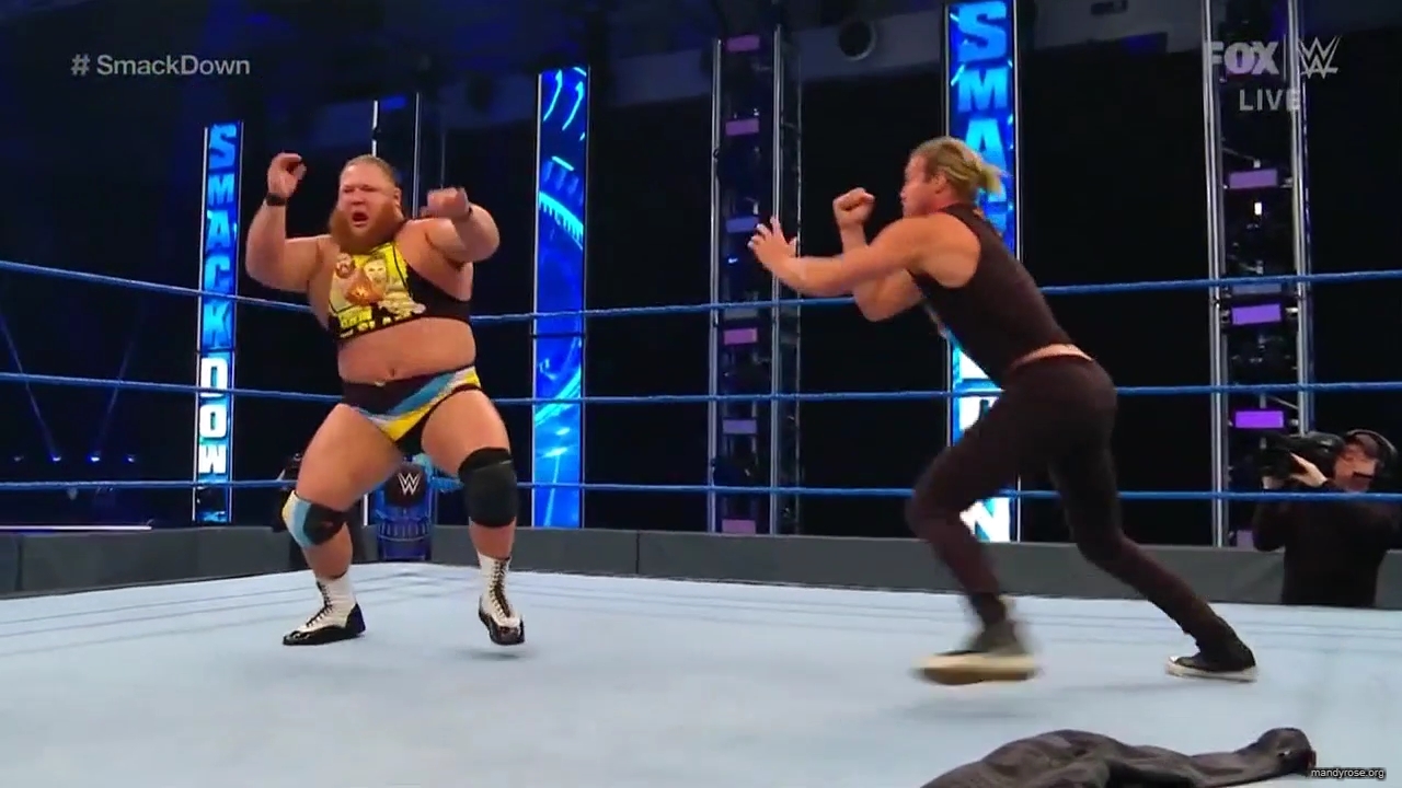WWE_Friday_Night_SmackDown_2020_04_17_720p_HDTV_x264-NWCHD_mp40374.jpg