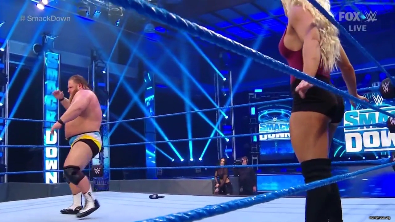 WWE_Friday_Night_SmackDown_2020_04_17_720p_HDTV_x264-NWCHD_mp40431.jpg
