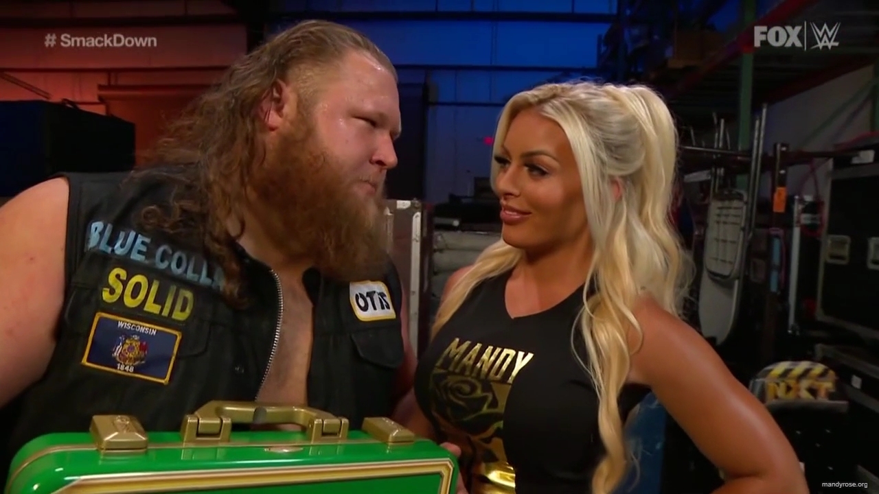 WWE_Friday_Night_SmackDown_2020_05_15_720p_HDTV_x264-NWCHD_mp40026.jpg