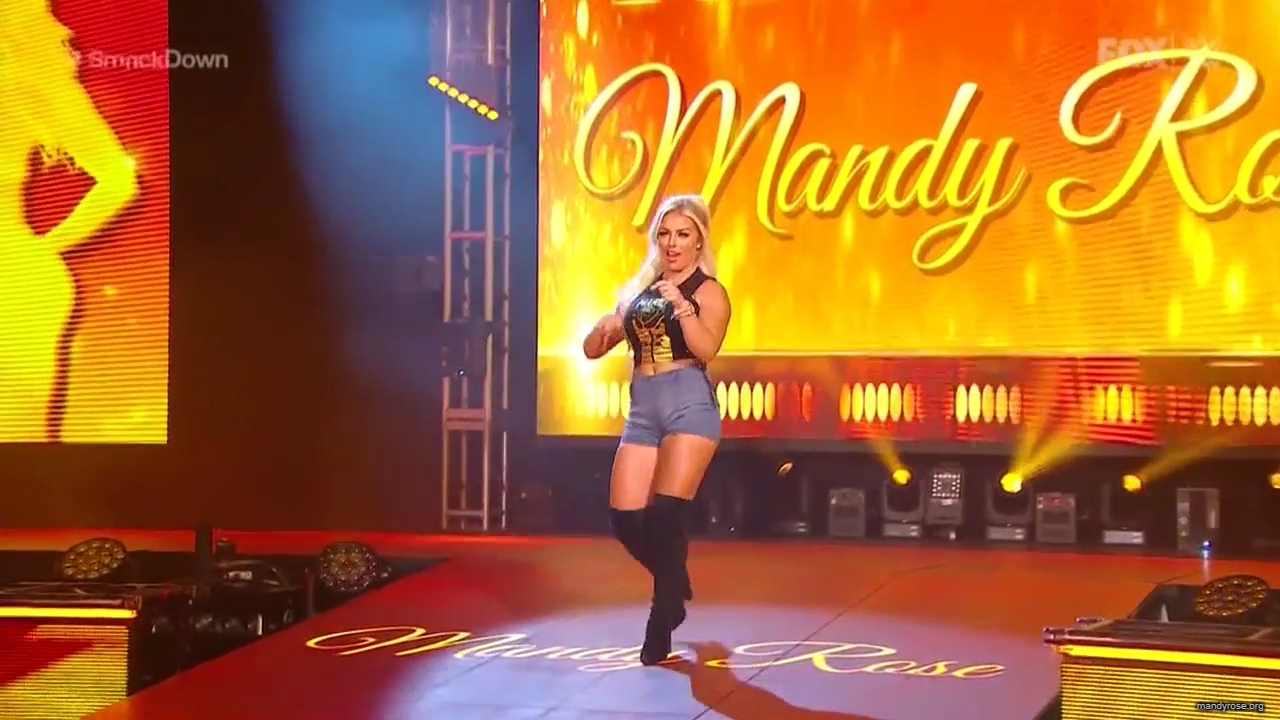 WWE_Friday_Night_SmackDown_2020_05_15_720p_HDTV_x264-NWCHD_mp40045.jpg