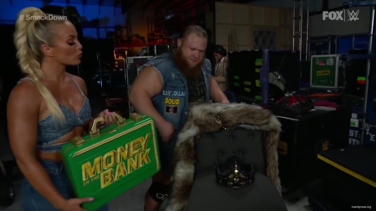 WWE_Friday_Night_SmackDown_2020_06_05_720p_HDTV_x264-NWCHD_mp40034.jpg