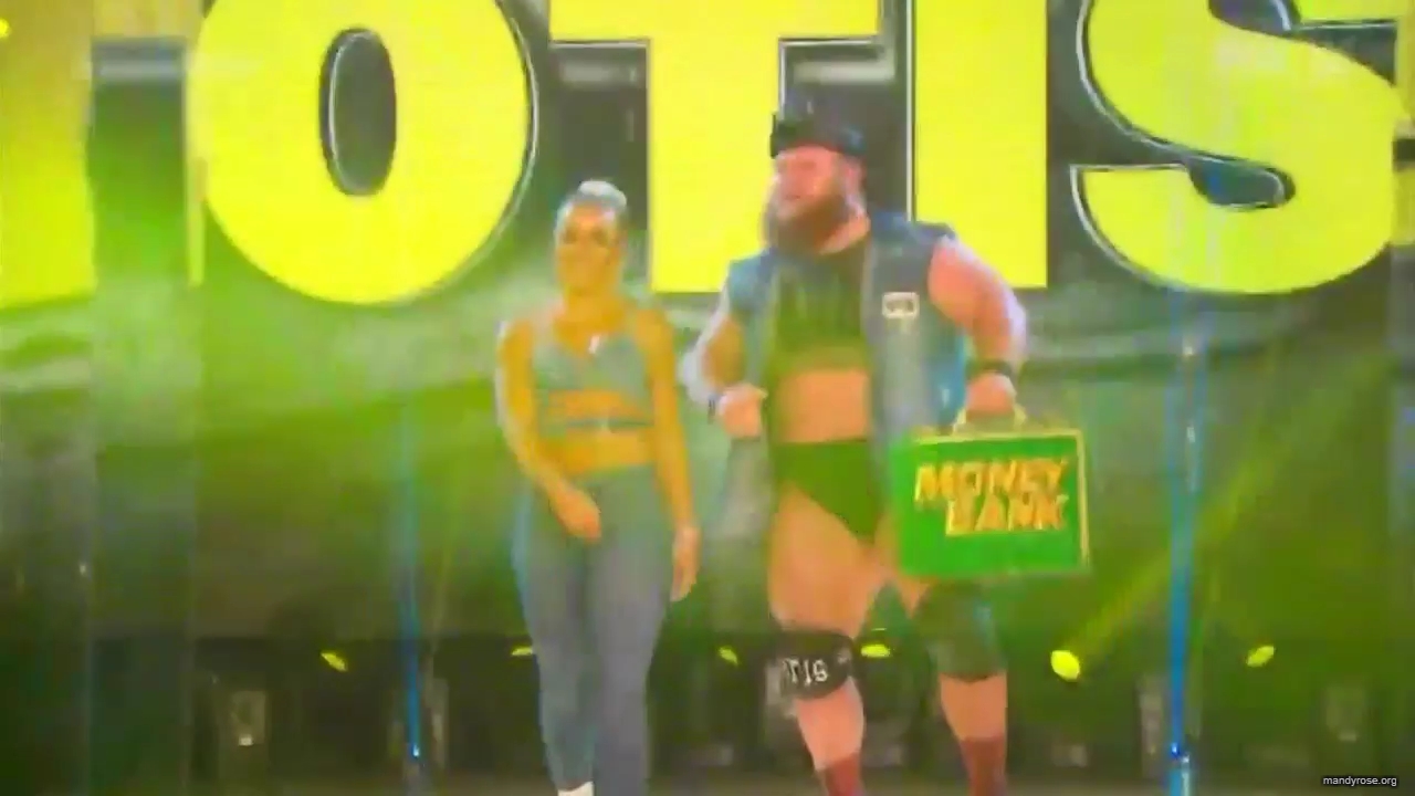 WWE_Friday_Night_SmackDown_2020_06_05_720p_HDTV_x264-NWCHD_mp40082.jpg