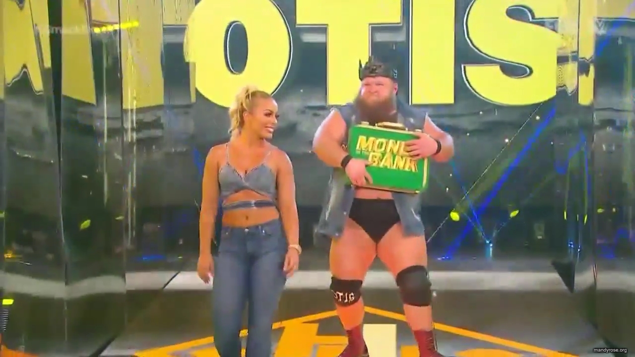 WWE_Friday_Night_SmackDown_2020_06_05_720p_HDTV_x264-NWCHD_mp40086.jpg