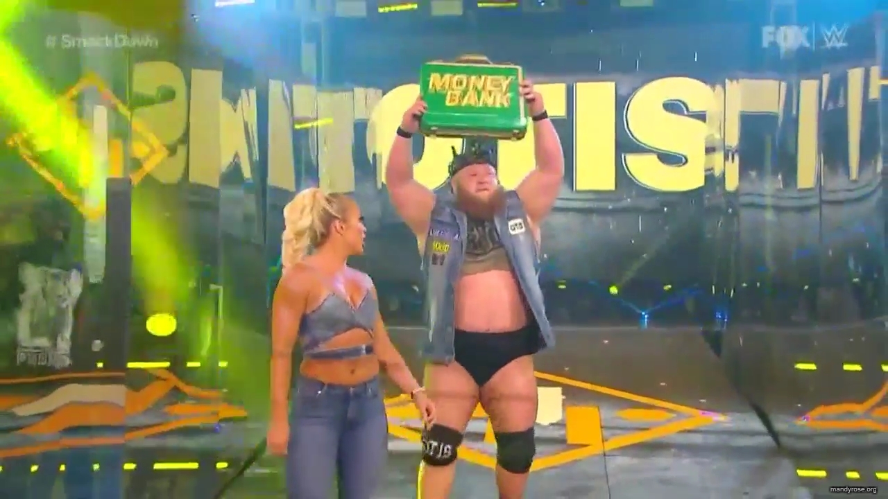 WWE_Friday_Night_SmackDown_2020_06_05_720p_HDTV_x264-NWCHD_mp40089.jpg