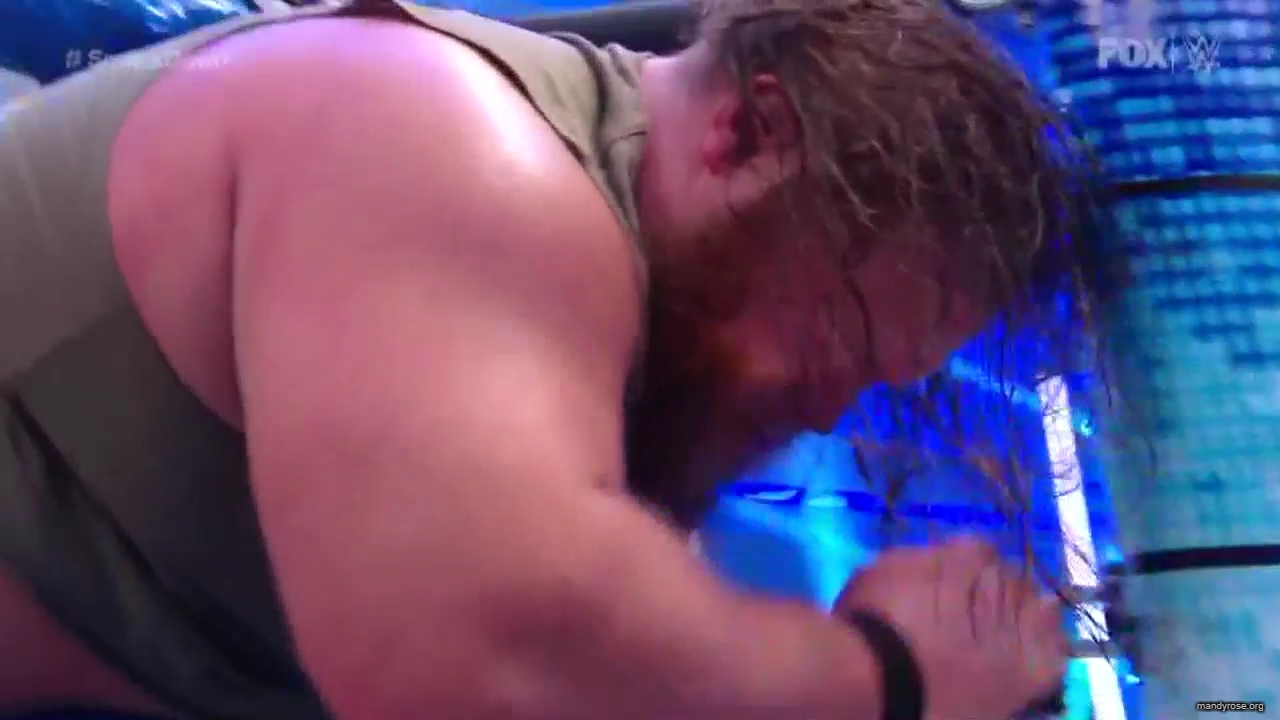 WWE_Friday_Night_SmackDown_2020_06_05_720p_HDTV_x264-NWCHD_mp40129.jpg