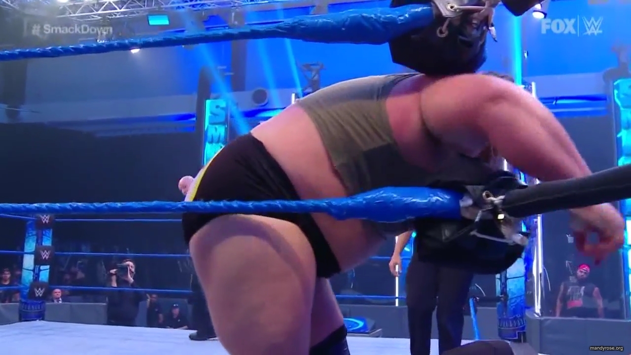 WWE_Friday_Night_SmackDown_2020_06_05_720p_HDTV_x264-NWCHD_mp40131.jpg
