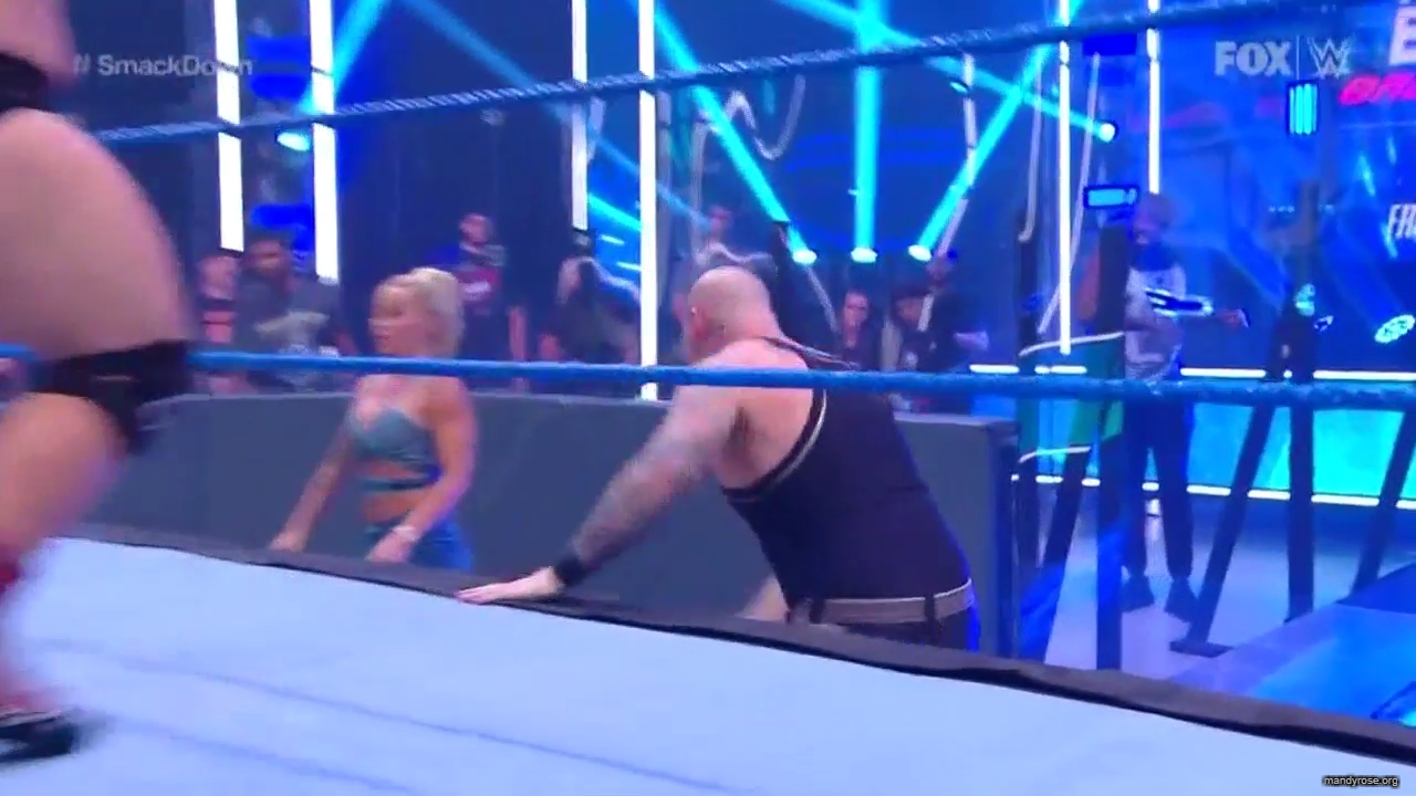 WWE_Friday_Night_SmackDown_2020_06_05_720p_HDTV_x264-NWCHD_mp40138.jpg