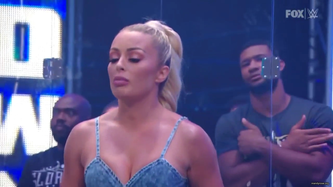 WWE_Friday_Night_SmackDown_2020_06_05_720p_HDTV_x264-NWCHD_mp40182.jpg