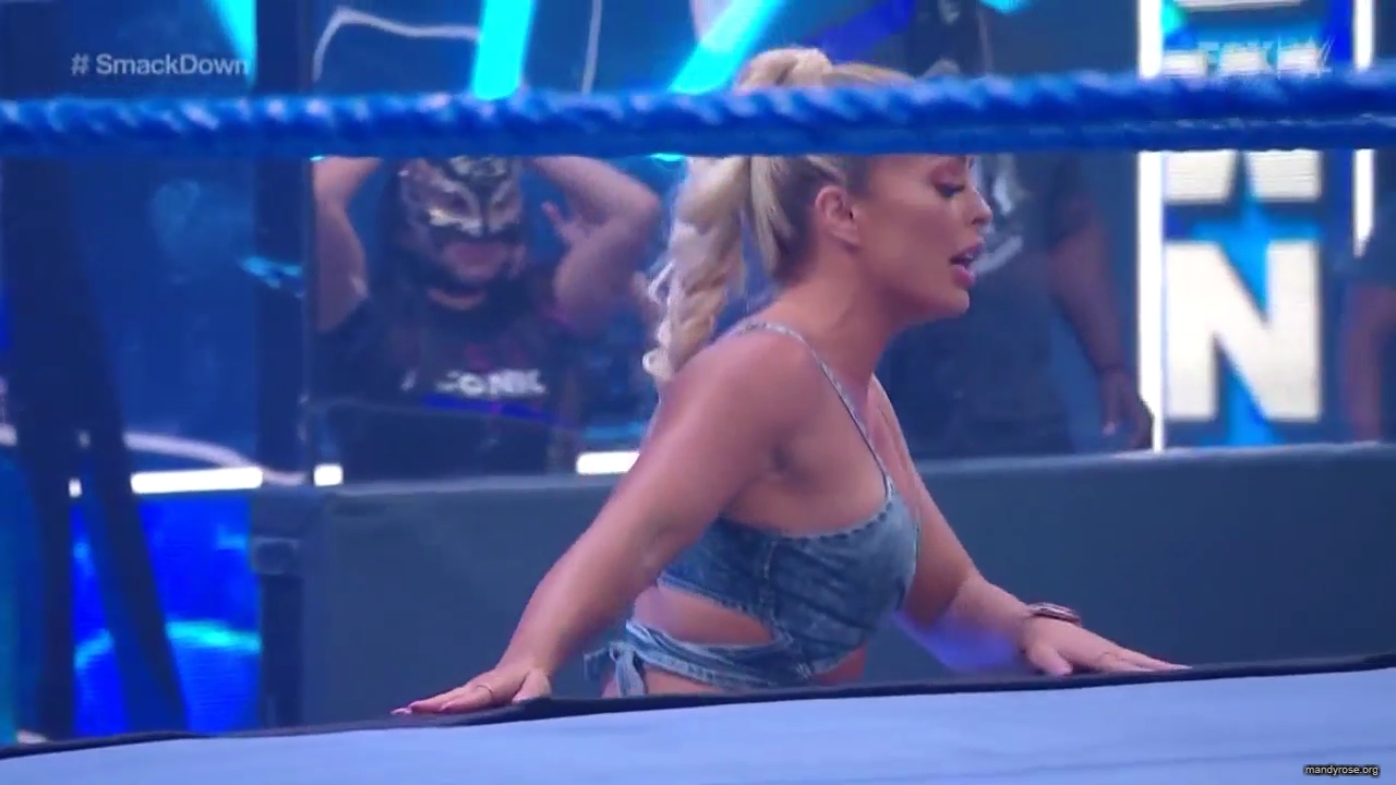 WWE_Friday_Night_SmackDown_2020_06_05_720p_HDTV_x264-NWCHD_mp40202.jpg