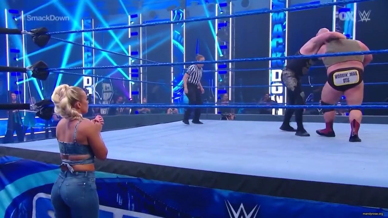 WWE_Friday_Night_SmackDown_2020_06_05_720p_HDTV_x264-NWCHD_mp40219.jpg