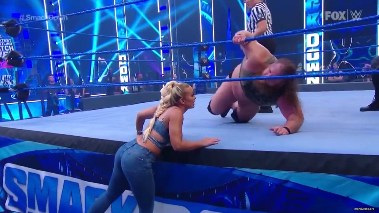 WWE_Friday_Night_SmackDown_2020_06_05_720p_HDTV_x264-NWCHD_mp40241.jpg