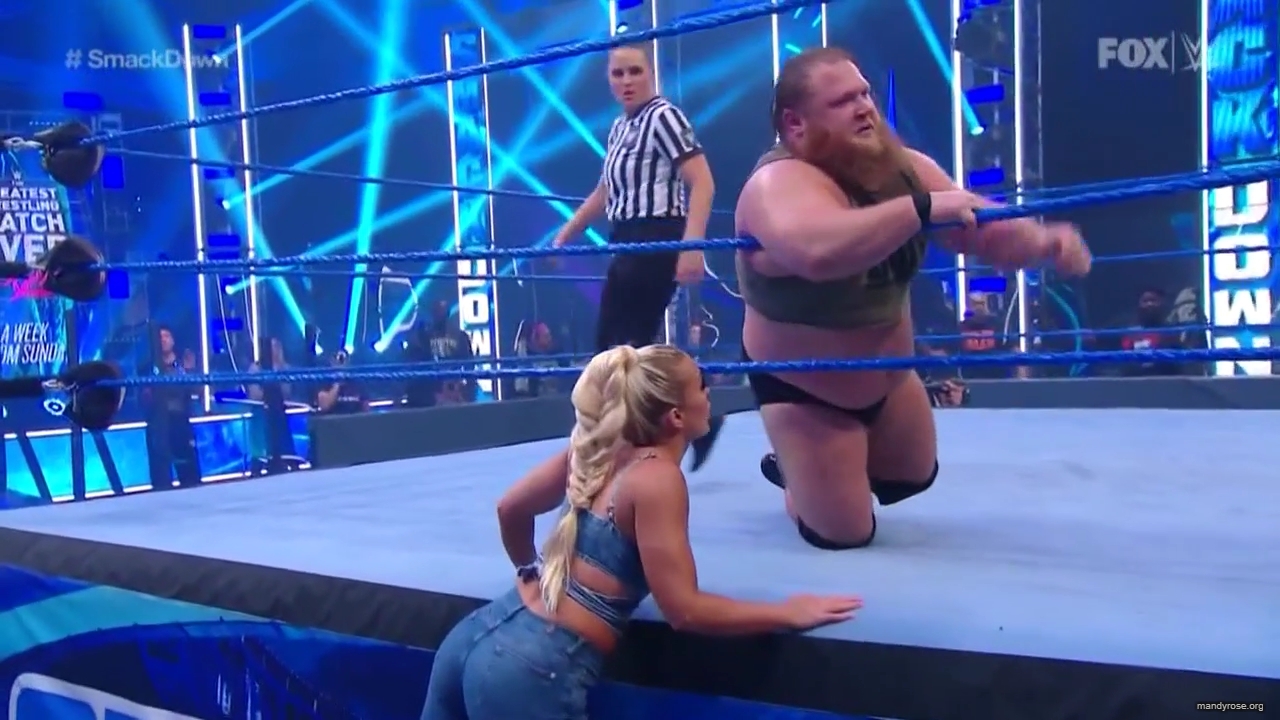 WWE_Friday_Night_SmackDown_2020_06_05_720p_HDTV_x264-NWCHD_mp40242.jpg