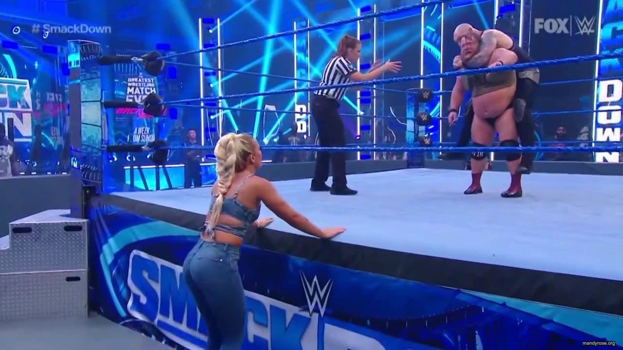 WWE_Friday_Night_SmackDown_2020_06_05_720p_HDTV_x264-NWCHD_mp40270.jpg