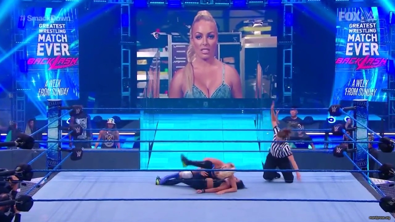 WWE_Friday_Night_SmackDown_2020_06_05_720p_HDTV_x264-NWCHD_mp40430.jpg
