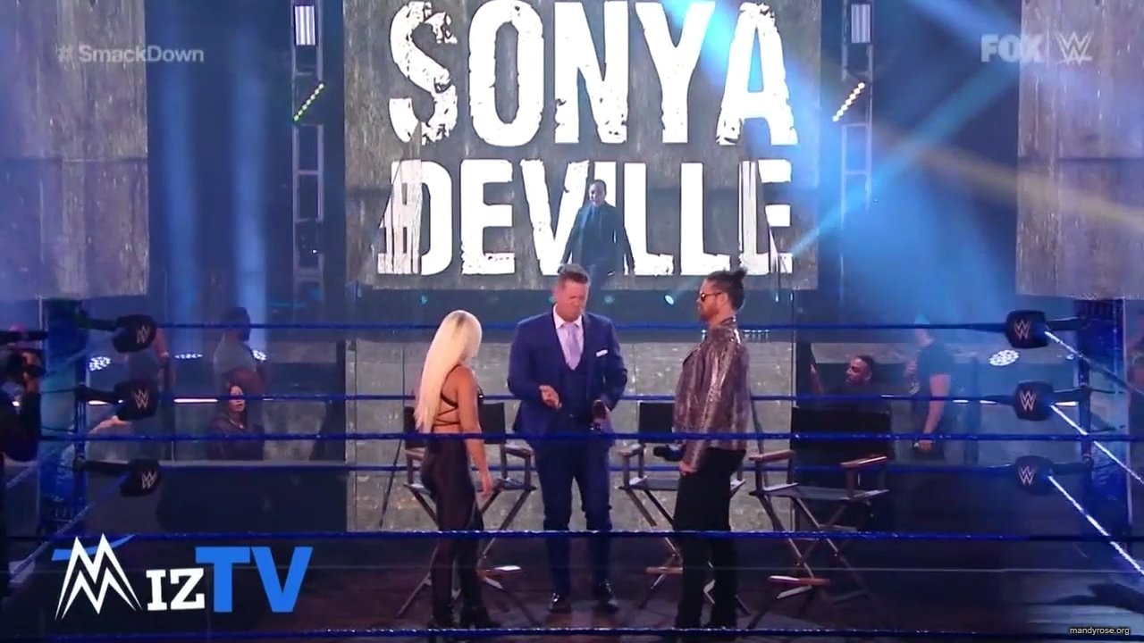 WWE_Friday_Night_SmackDown_2020_06_19_720p_HDTV_x264-NWCHD_mp40111.jpg