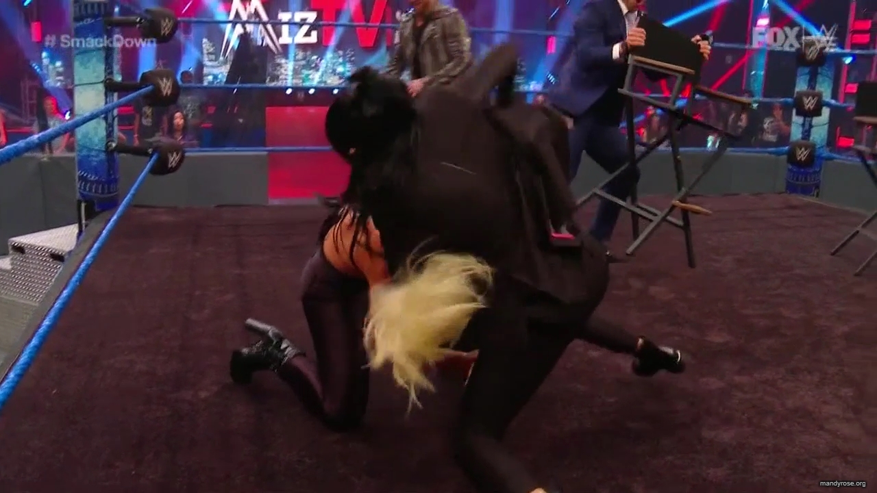 WWE_Friday_Night_SmackDown_2020_06_19_720p_HDTV_x264-NWCHD_mp40362.jpg