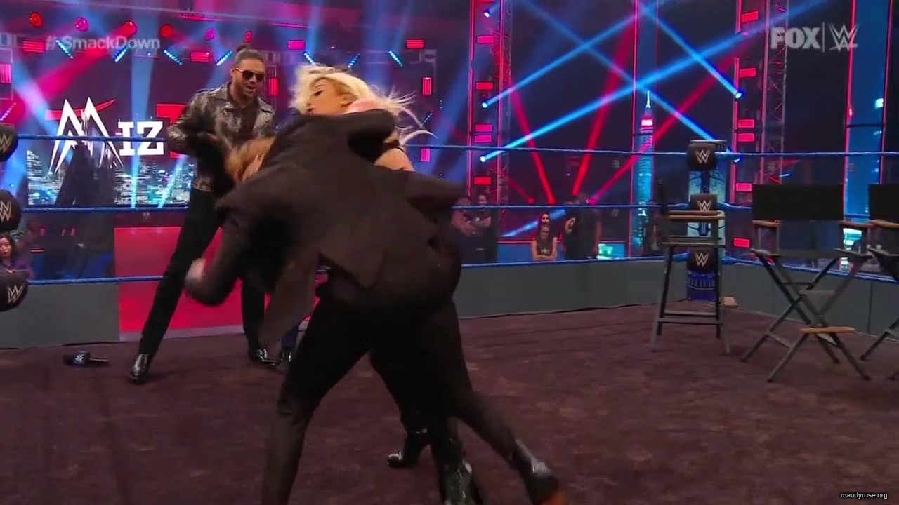 WWE_Friday_Night_SmackDown_2020_06_19_720p_HDTV_x264-NWCHD_mp40373.jpg