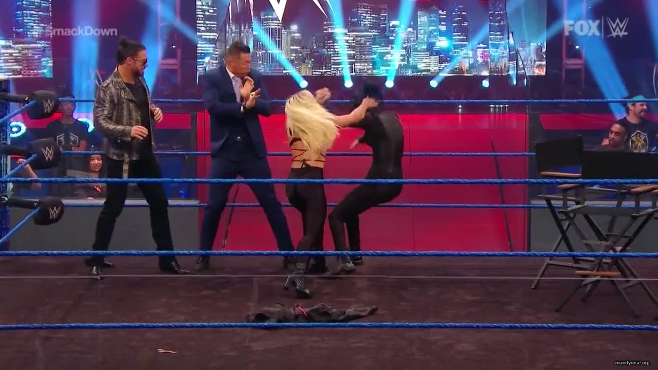 WWE_Friday_Night_SmackDown_2020_06_19_720p_HDTV_x264-NWCHD_mp40381.jpg