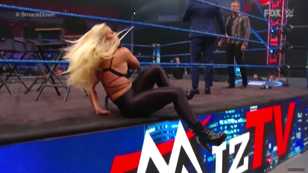 WWE_Friday_Night_SmackDown_2020_06_19_720p_HDTV_x264-NWCHD_mp40406.jpg