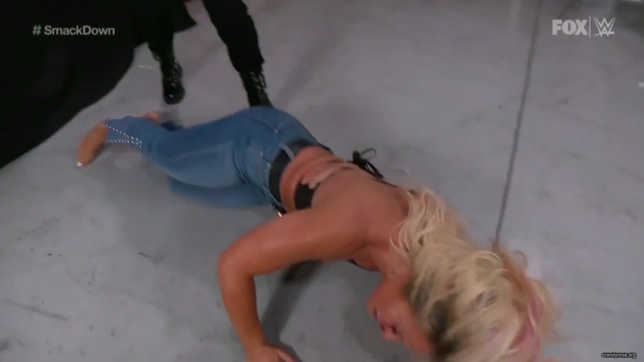 WWE_Friday_Night_SmackDown_2020_07_31_720p_HDTV_x264-NWCHD_mp40156.jpg