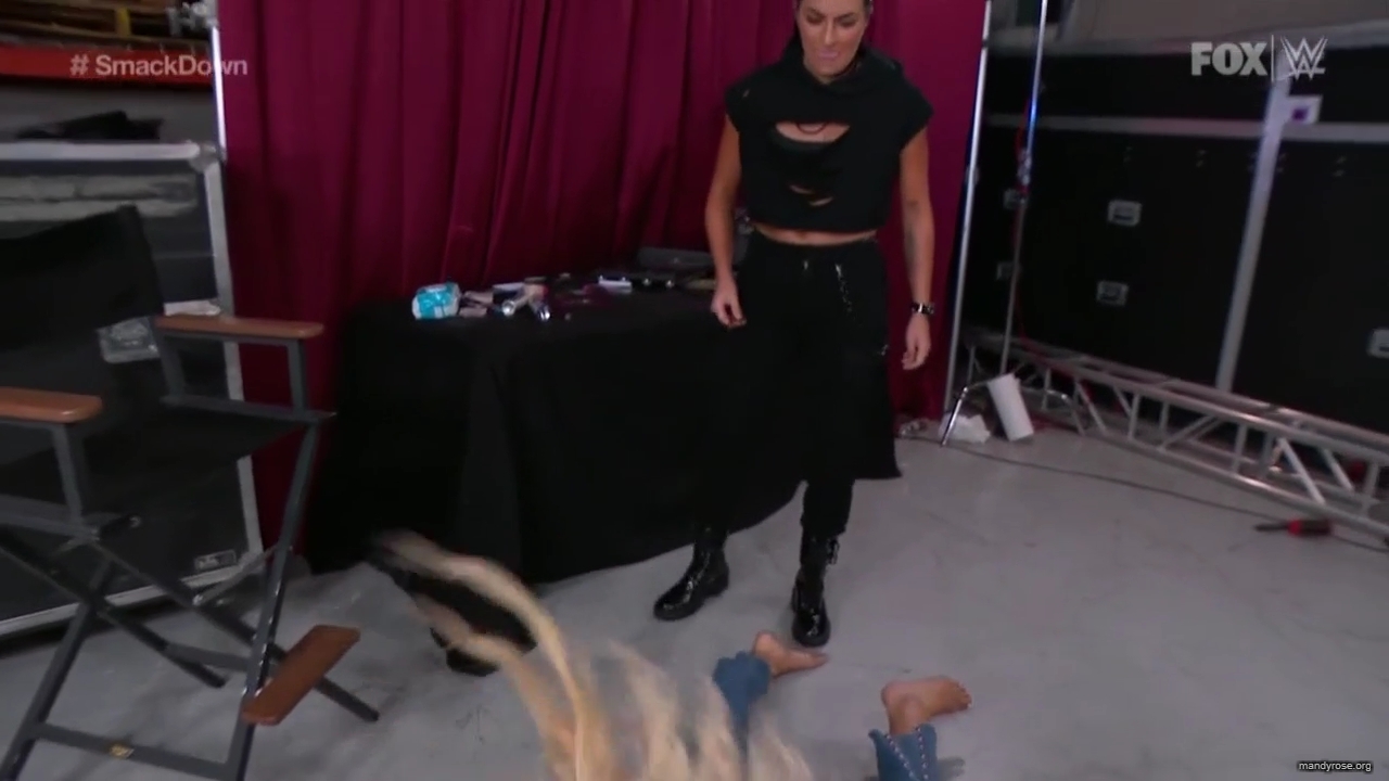 WWE_Friday_Night_SmackDown_2020_07_31_720p_HDTV_x264-NWCHD_mp40169.jpg