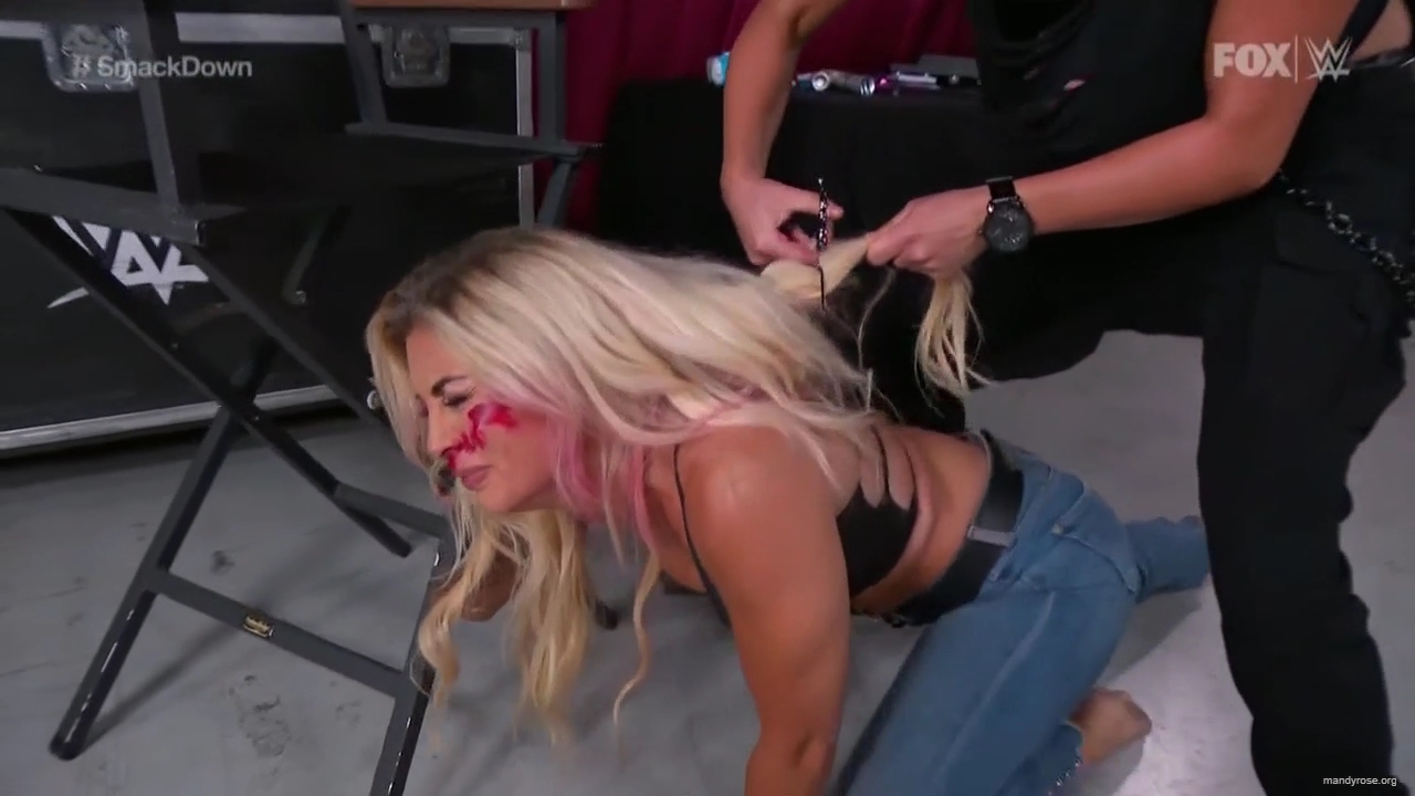 WWE_Friday_Night_SmackDown_2020_07_31_720p_HDTV_x264-NWCHD_mp40191.jpg