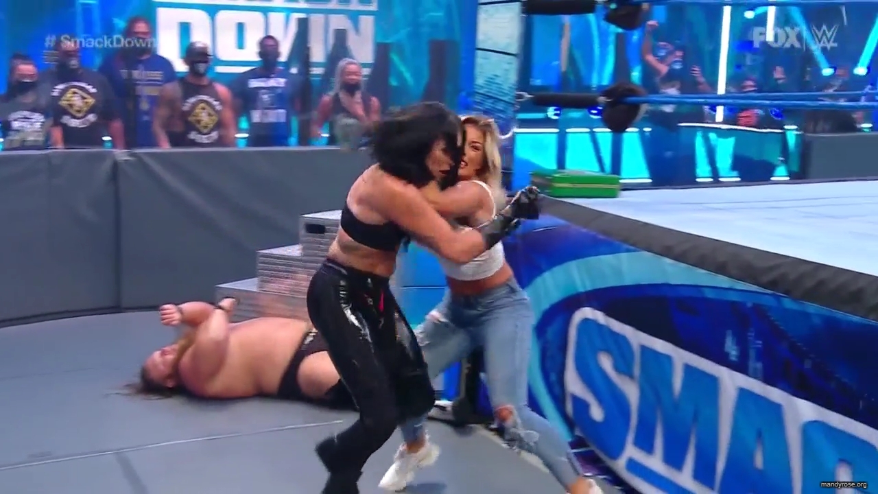 WWE_Friday_Night_SmackDown_2020_08_07_720p_HDTV_x264-NWCHD_mp40039.jpg