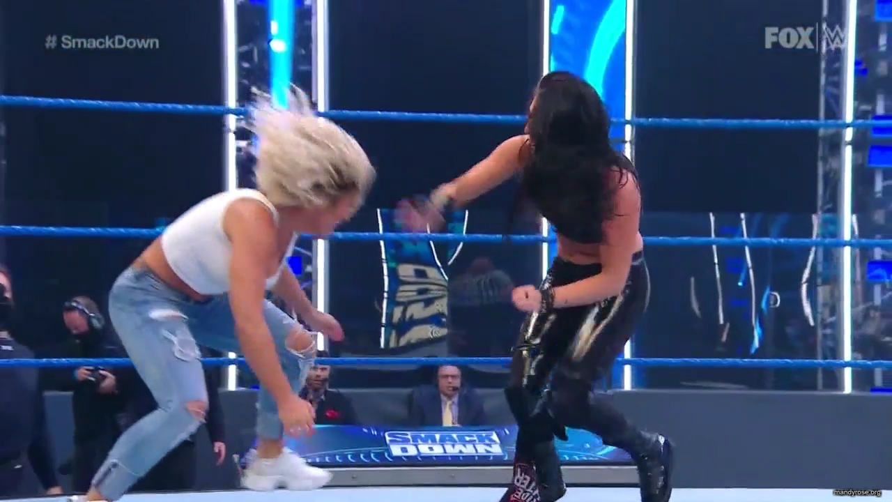 WWE_Friday_Night_SmackDown_2020_08_07_720p_HDTV_x264-NWCHD_mp40051.jpg