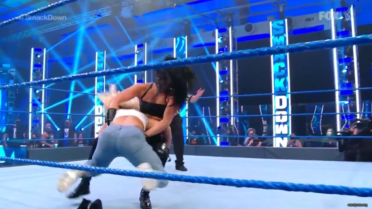 WWE_Friday_Night_SmackDown_2020_08_07_720p_HDTV_x264-NWCHD_mp40052.jpg