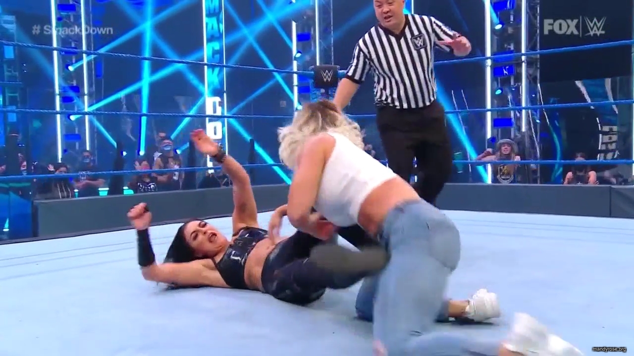 WWE_Friday_Night_SmackDown_2020_08_07_720p_HDTV_x264-NWCHD_mp40055.jpg