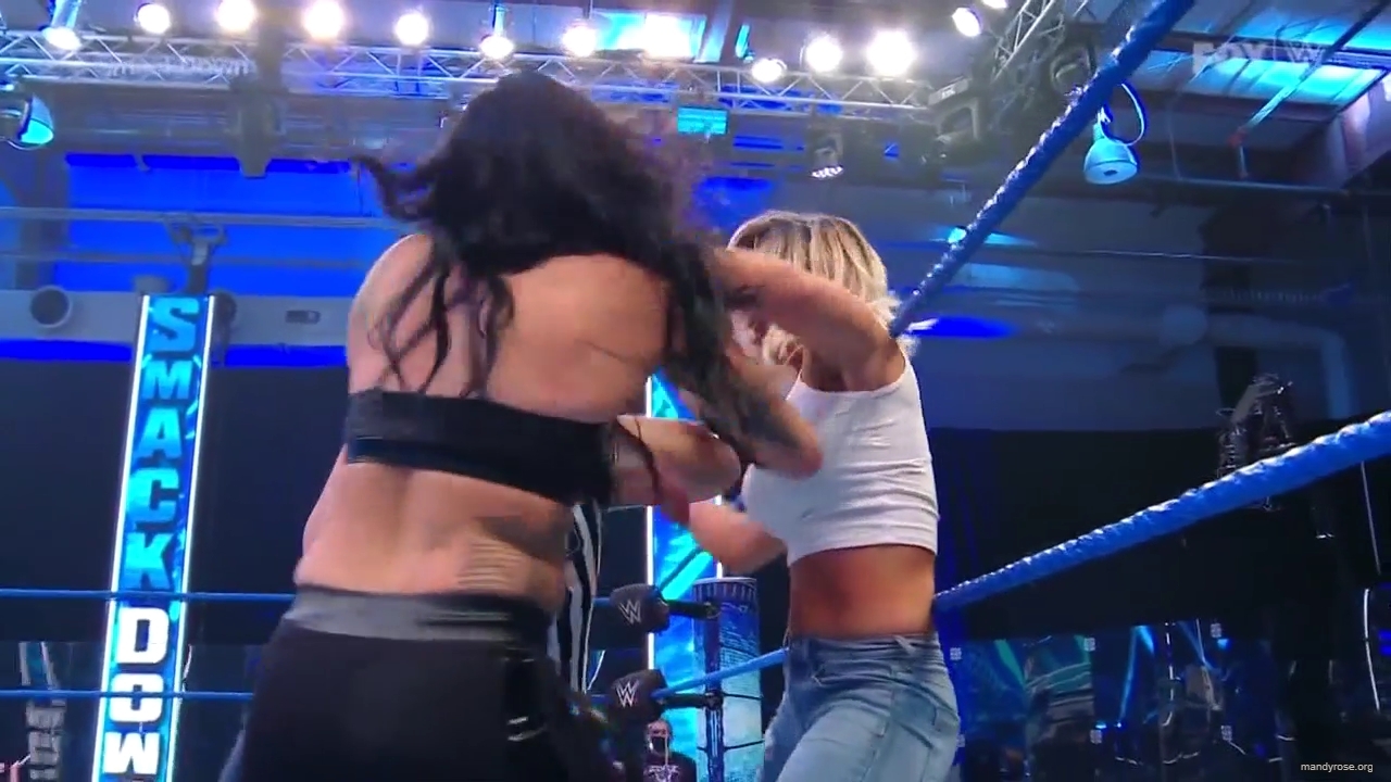WWE_Friday_Night_SmackDown_2020_08_07_720p_HDTV_x264-NWCHD_mp40060.jpg